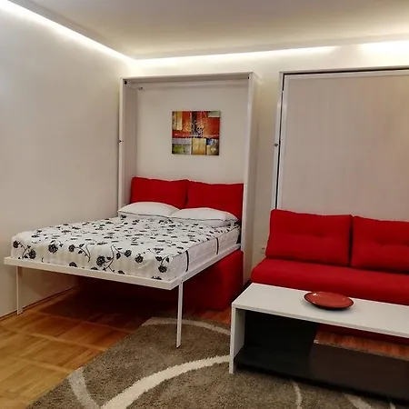 Lola 1 Apartment Belgrade