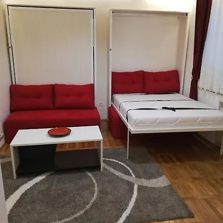 Lola 1 Apartman